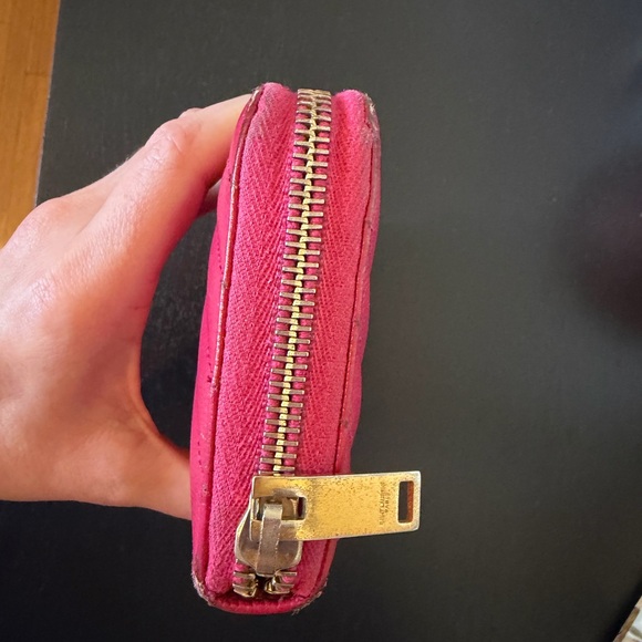 Yves Saint Laurent Grain De Poudre Matelasse Chevron Monogram Zip Around Wallet - Picture 3 of 8